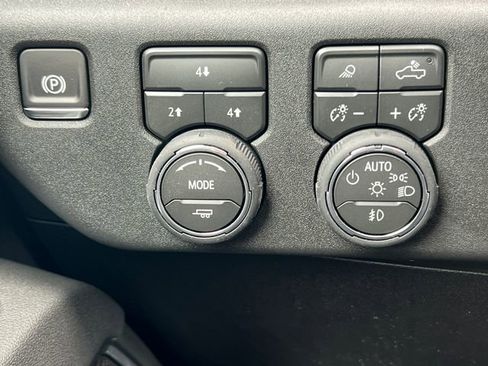 New 2026 Chevrolet Silverado 2500 LT w/ All Star Edition AWD/4WD image 17