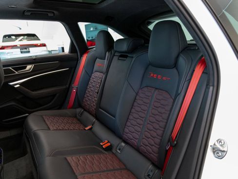 Used 2025 Audi RS 6 performance image 84