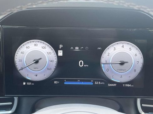 Certified 2025 Hyundai Elantra SEL image 18