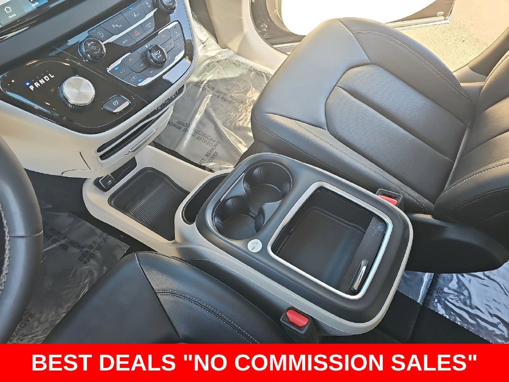 Used 2024 Chrysler Pacifica Touring-L FWD image 25