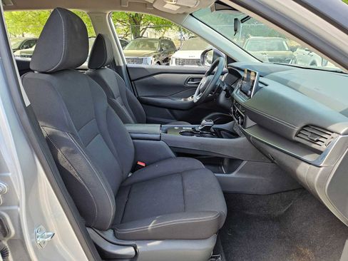 Used 2024 Nissan Rogue S image 21