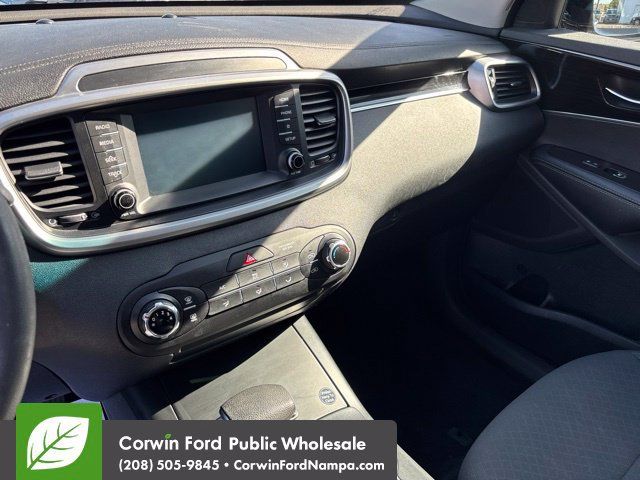 Used 2020 Kia Sorento LX AWD/4WD image 21