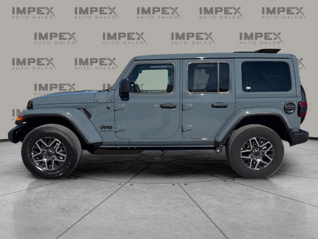 Used 2026 Jeep Wrangler Unlimited Sahara AWD/4WD image 2