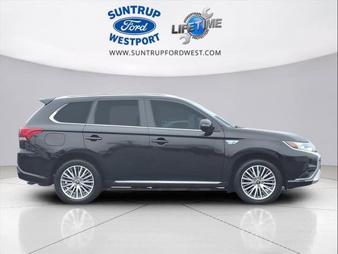 Used 2020 Mitsubishi Outlander SEL image 3