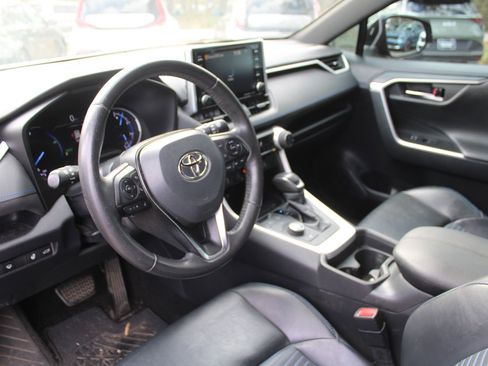 Used 2019 Toyota RAV4 XSE image 22