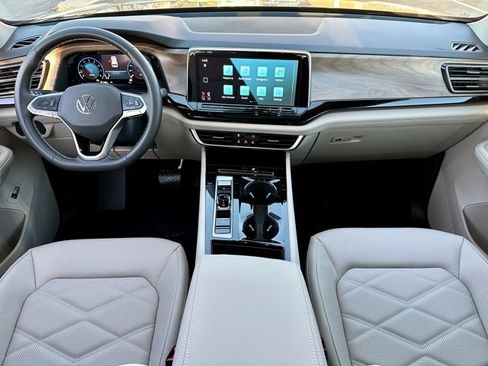 New 2026 Volkswagen Atlas SE image 17