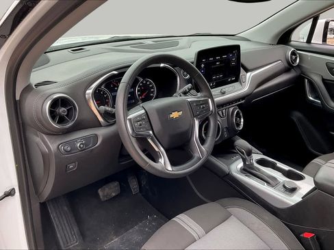 Certified 2024 Chevrolet Blazer LT w/ Convenience Package FWD image 16