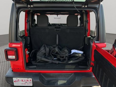 Used 2019 Jeep Wrangler Sport AWD/4WD image 26