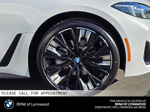 New 2026 BMW 430i xDrive w/ Premium Package AWD/4WD image 9