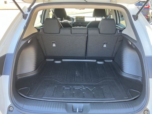 Certified 2024 Honda HR-V LX image 33