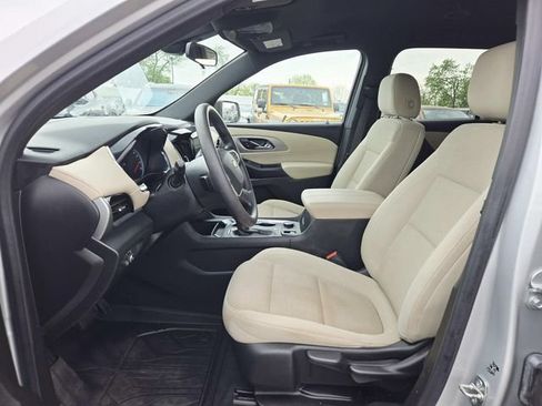 Used 2022 Chevrolet Traverse LS AWD/4WD image 8