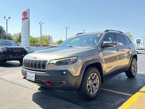 Used 2020 Jeep Cherokee Trailhawk AWD/4WD image 5