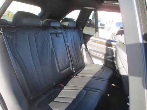 Used 2018 BMW X5 xDrive50i w/ M Sport Package image 20