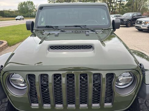 Used 2021 Jeep Gladiator Mojave w/ Dual Top Group AWD/4WD image 4