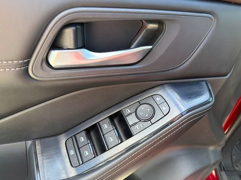 Used 2023 Nissan Rogue SV w/ SV Premium B Package FWD image 20