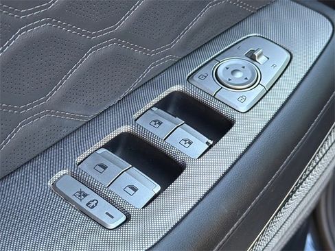 Used 2022 Hyundai Palisade Calligraphy image 23