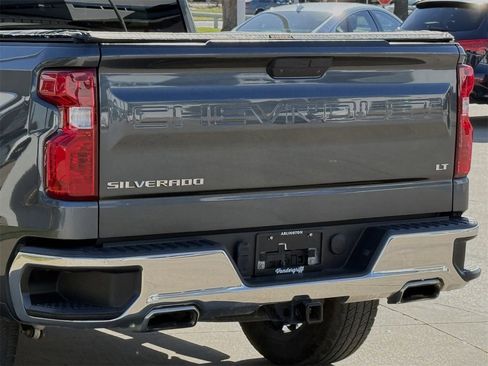 Used 2019 Chevrolet Silverado 1500 LT w/ Texas Edition image 5