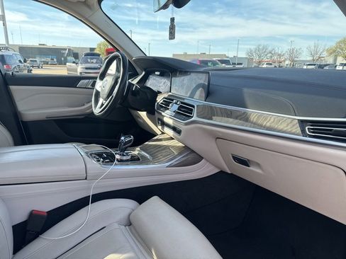 Used 2019 BMW X7 xDrive40i w/ Premium Package image 10