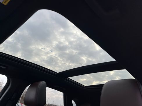 Certified 2020 Ford Edge Titanium w/ Equipment Group 301A image 9