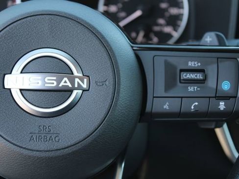 Used 2023 Nissan Rogue SV FWD image 20