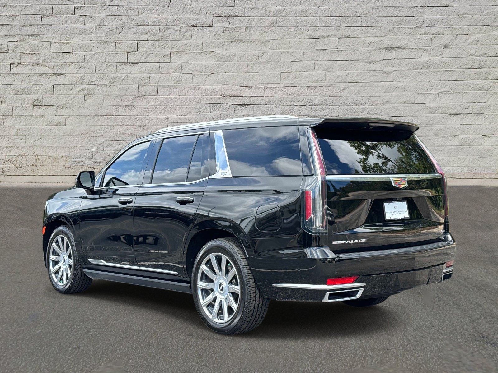 Used 2023 Cadillac Escalade Premium Luxury Platinum AWD/4WD image 3