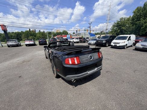 Used 2010 Ford Mustang GT Premium RWD image 19