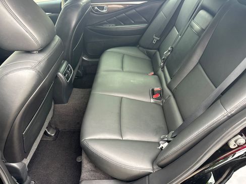 Used 2019 INFINITI Q50 Luxe w/ Essential Package (3.0T Luxe) RWD image 18