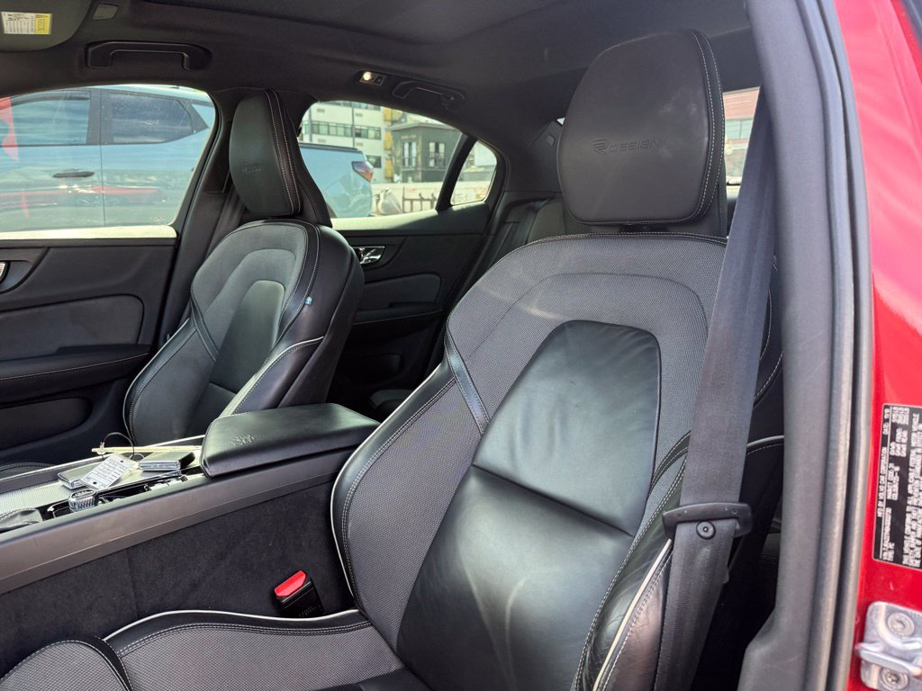 Used 2019 Volvo S60 T6 R-Design AWD/4WD image 12
