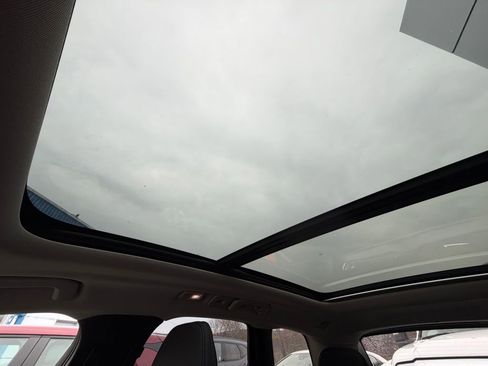 Used 2024 Volvo XC60 B5 Plus image 20