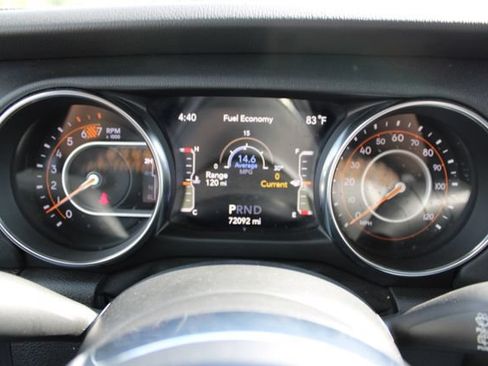 Used 2021 Jeep Wrangler Unlimited Sahara AWD/4WD image 18