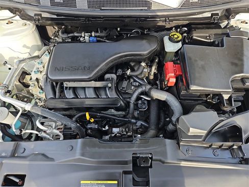 Used 2020 Nissan Rogue Sport S image 28