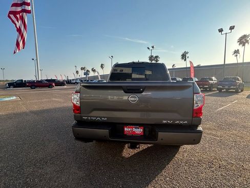 Used 2024 Nissan Titan SV w/ SV Convenience Package AWD/4WD image 5