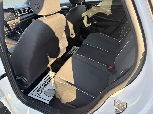 Used 2025 Volkswagen Jetta Sport FWD image 6