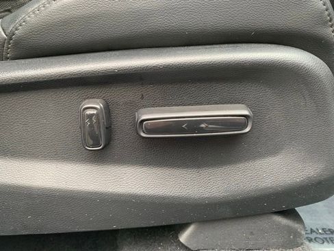 Used 2022 Honda CR-V EX-L image 16