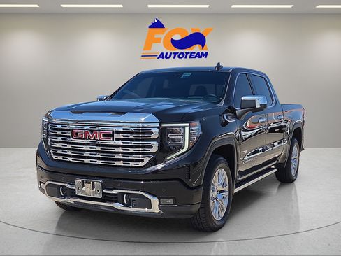 Used 2022 GMC Sierra 1500 Denali w/ Technology Package AWD/4WD image 1