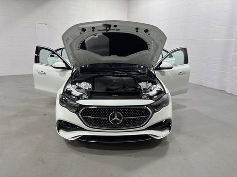 New 2025 Mercedes-Benz E 350 4MATIC Sedan image 31
