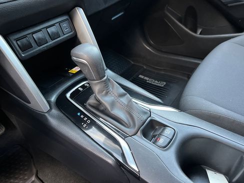 Used 2023 Toyota Corolla Cross LE w/ Moonroof Package image 20