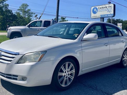 Used 2006 Toyota Avalon Limited FWD image 2