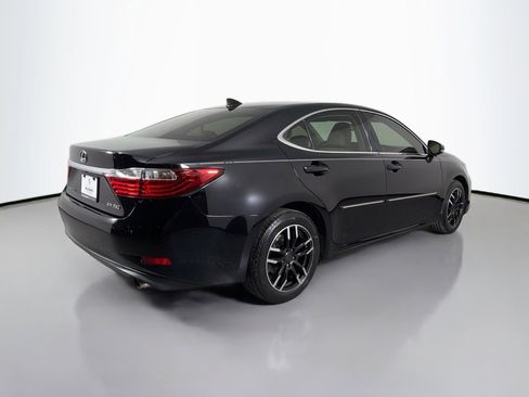 Used 2015 Lexus ES 350 w/ Luxury Package image 6