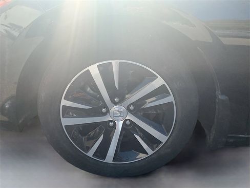 Used 2023 Honda Civic LX image 28