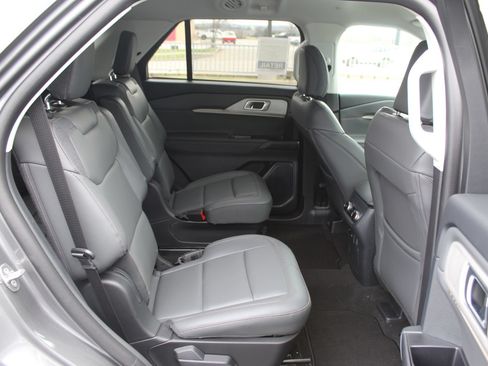 New 2026 Ford Explorer Active w/ Active Comfort Package AWD/4WD image 13