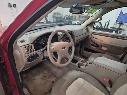 Used 2003 Ford Explorer Eddie Bauer image 12