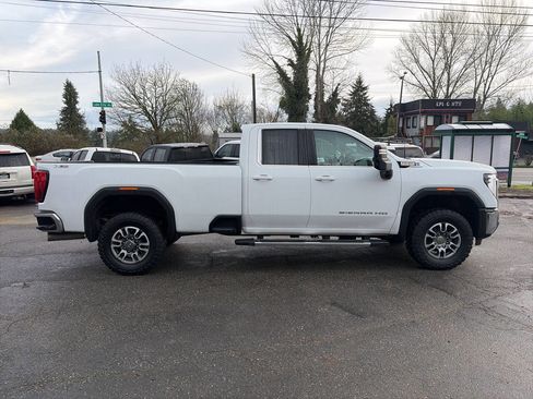 Used 2024 GMC Sierra 2500 SLE w/ SLE Value Package; image 8