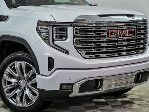 New 2026 GMC Sierra 1500 Denali w/ Denali Reserve Package AWD/4WD image 2