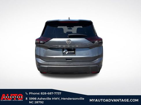 Used 2025 Nissan Rogue SV AWD/4WD image 4