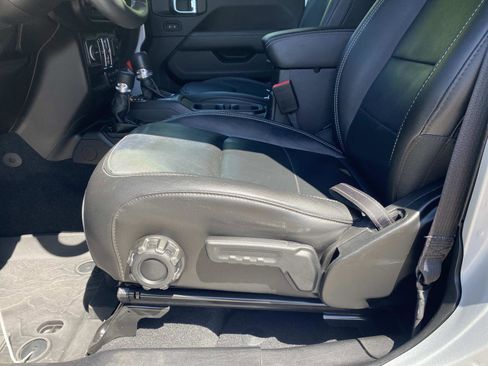 Used 2023 Jeep Wrangler Sahara w/ Cold Weather Group image 22