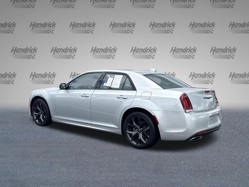 Used 2023 Chrysler 300 Touring L w/ Popular Equipment Group RWD image 7