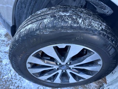 Used 2017 Subaru Outback 3.6R Limited image 20