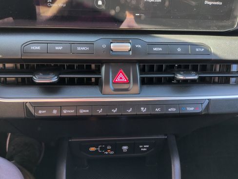 Used 2025 Kia K4 LXS image 22