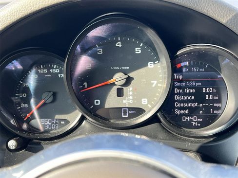 Used 2018 Porsche Macan BASE image 14